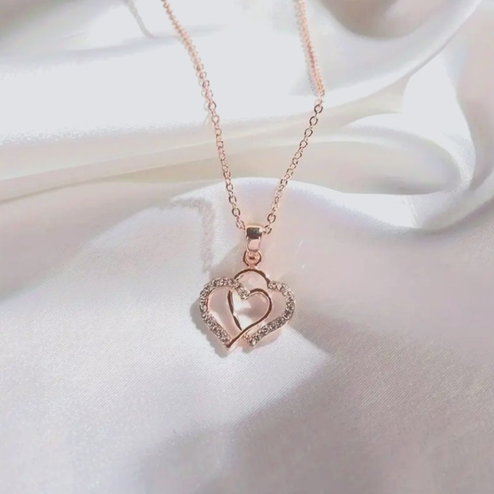 💕 $6 Bundled Crooked Rose Gold Double Heart Necklace